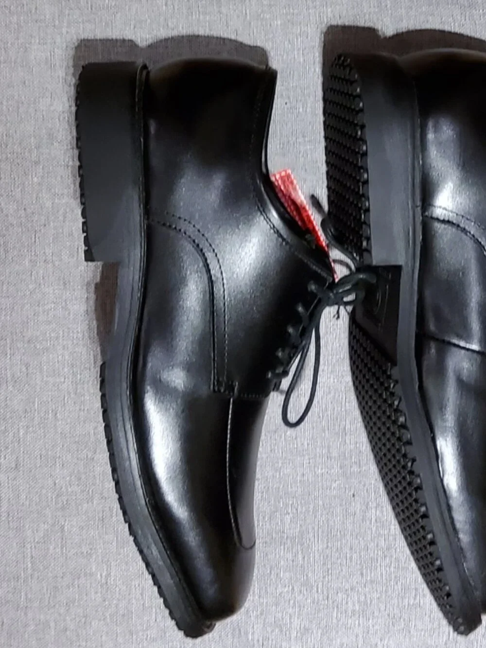 SLIPGRIPS Men's Slip-Resistant Oxford Dress Shoes 7440 Black Leather Size 9.5M
